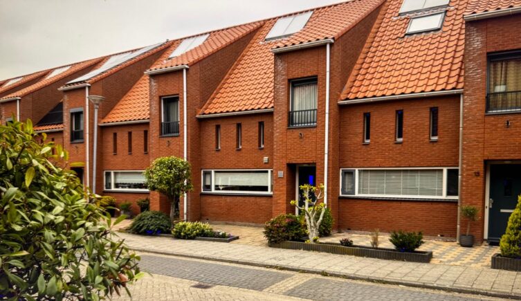 170 - Tussenwoning - Wateringen
