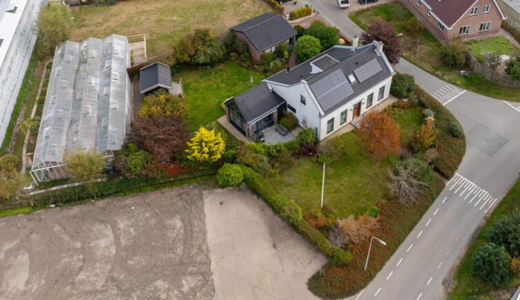 180 - Vrijstaande woning - Monster